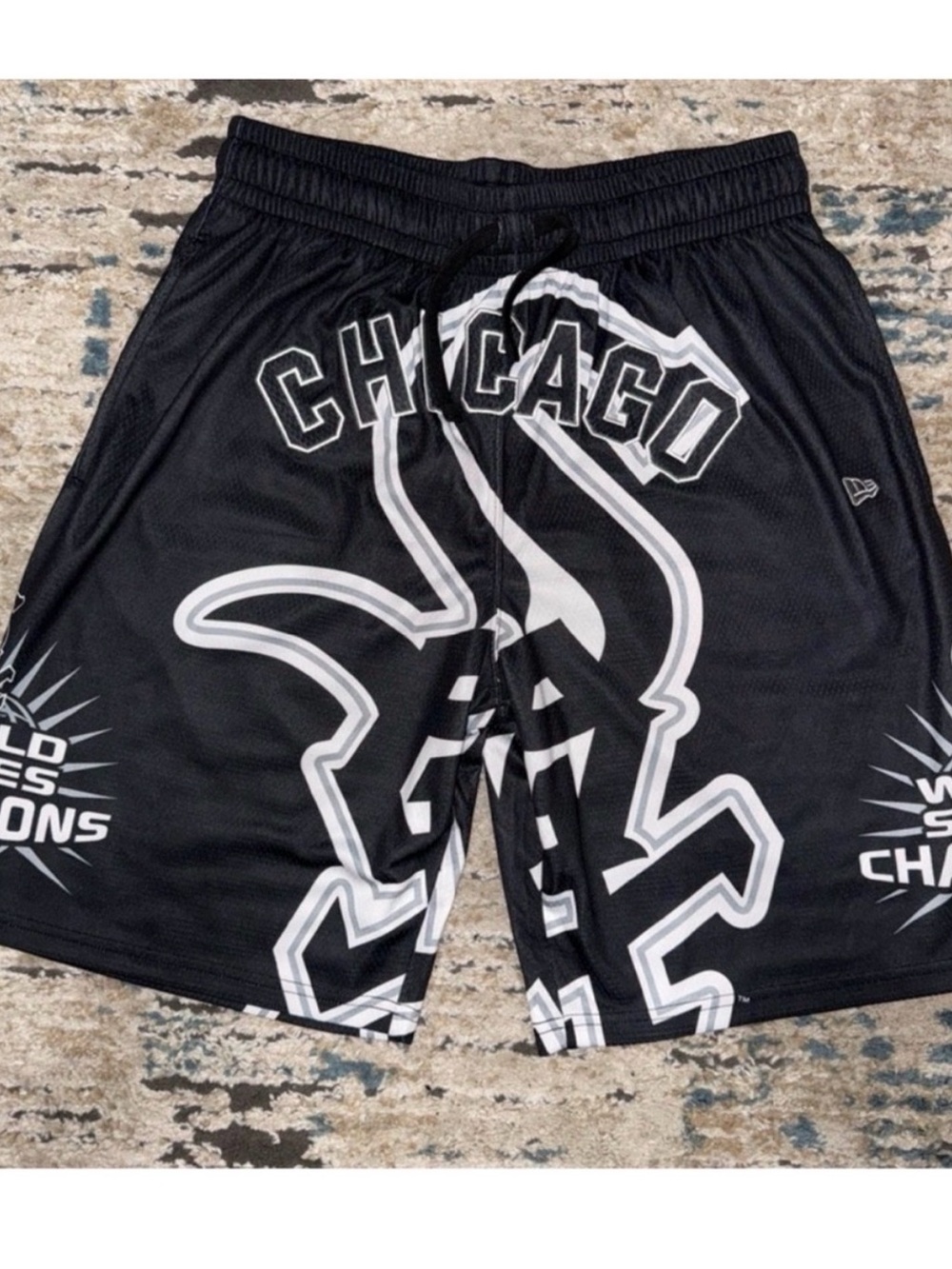 New Era Chicago Graphic Black Men's Athletic Shorts - Picture 9 of 10